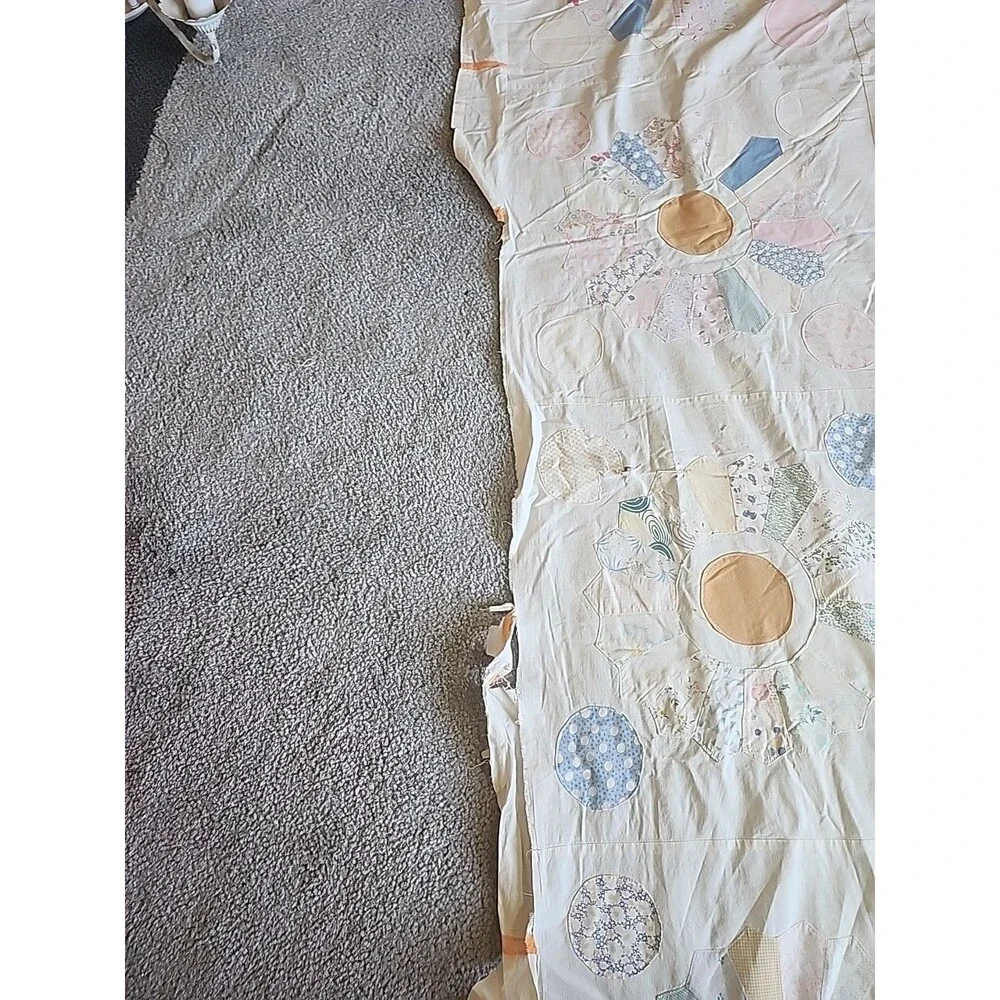 Vintage 1930s–40s Dresden Plate Quilt Top old sheet Fabrics 76 x 87 - Picture 9 of 9